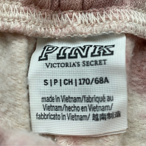 PINK Victoria's Secret Curved Hem Tie Dye Fleece Shorts Size Small - Picture 9 of 10